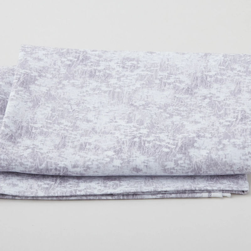 Woodland Whispers - Daisey Field Flowers Light Gray 2 Yard Cut