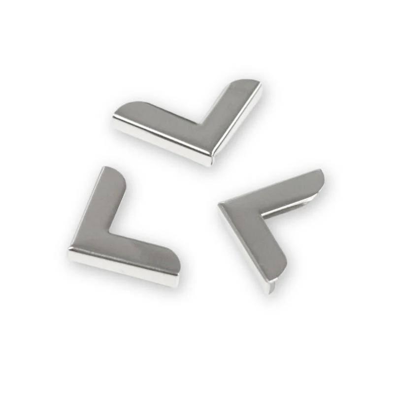 Sallie Tomato 3/4" Metal Corners Package of 10 - Nickel