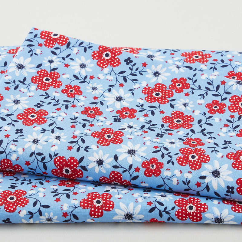 Star-Spangled Beach - Patriotic Daisies Chambray 2 Yard Cut