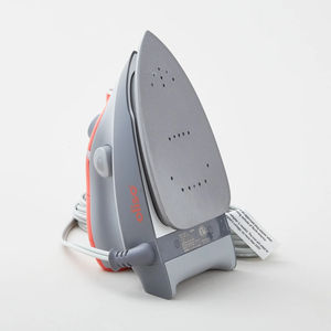 Oliso® M3PRO Mini Project Iron with Trivet - Coral