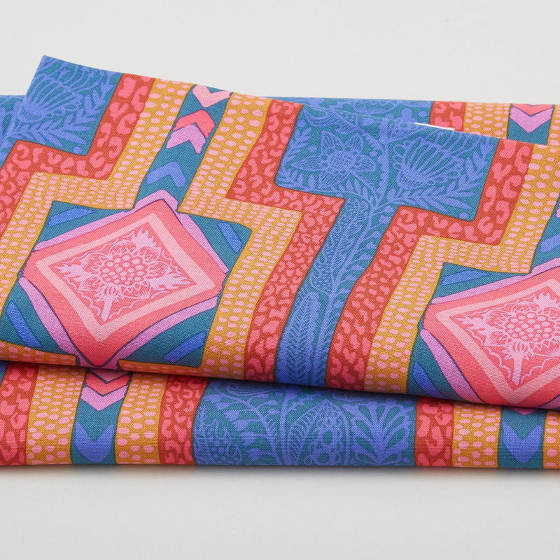 Brave - Labyrinth Royal 2 Yard Cut