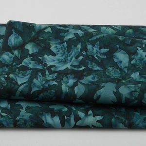 Winter's Foliage Batiks - Leaves Green Hunter 2 Yard Cut